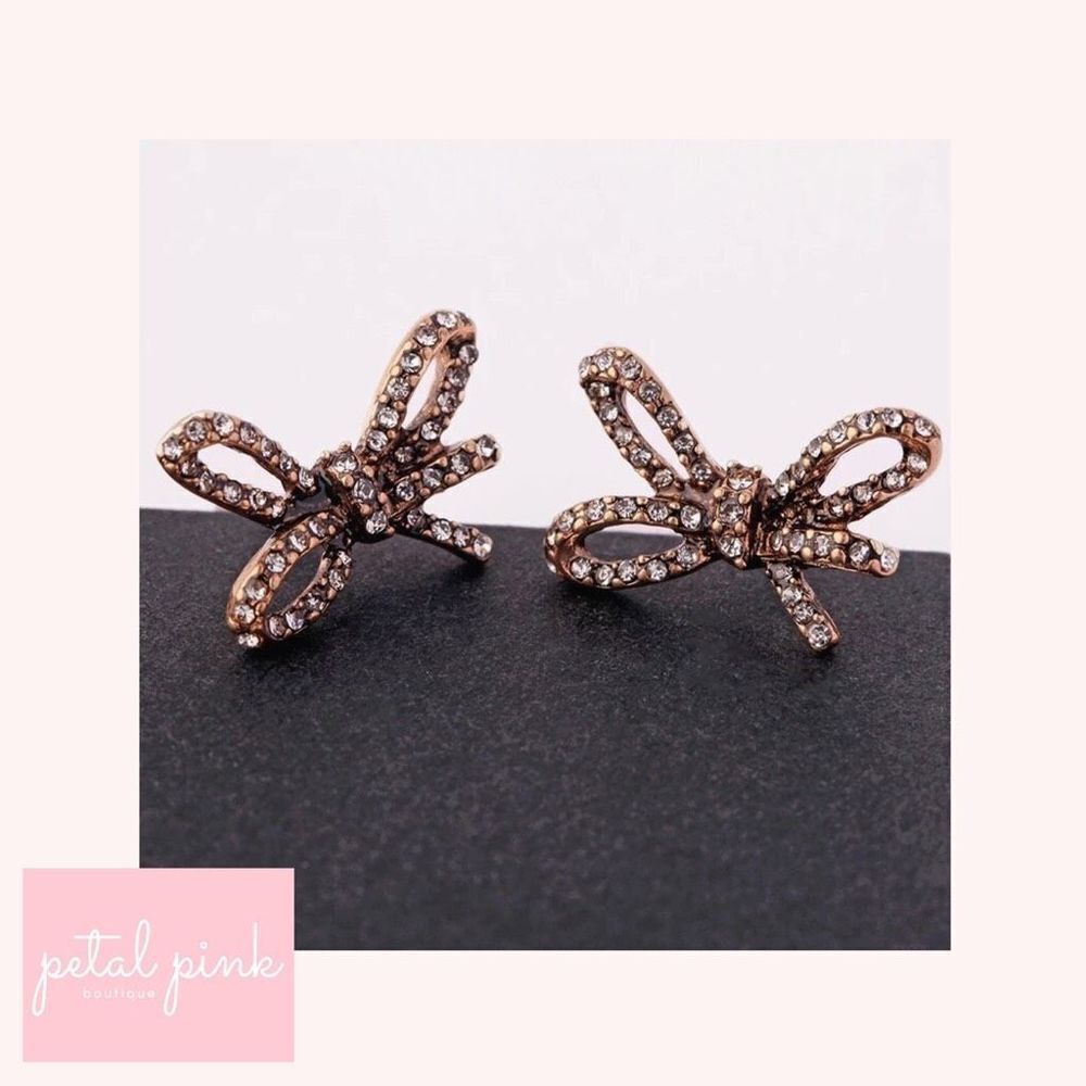 Vintage-Inspired Crystal Bow Stud Earrings Dainty Gift Festive Party Minimalist